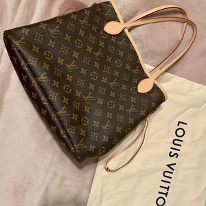 louis-vuitton  neverfull mm monogram. Like new